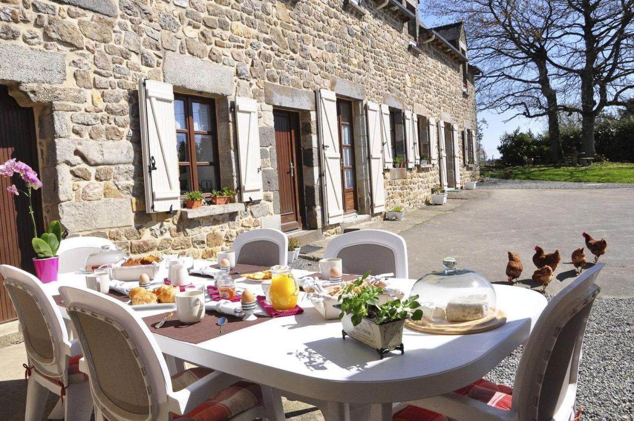 Ty Daou Gwez Bed & Breakfast Irodouer Exterior photo